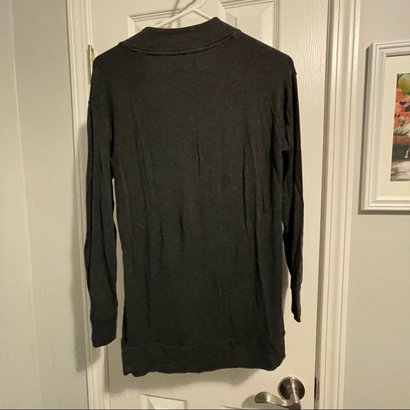 *DONATED* Lou & Grey | Pockets | Women’s Grey Sweater | Size XS - Picture 6 of 8